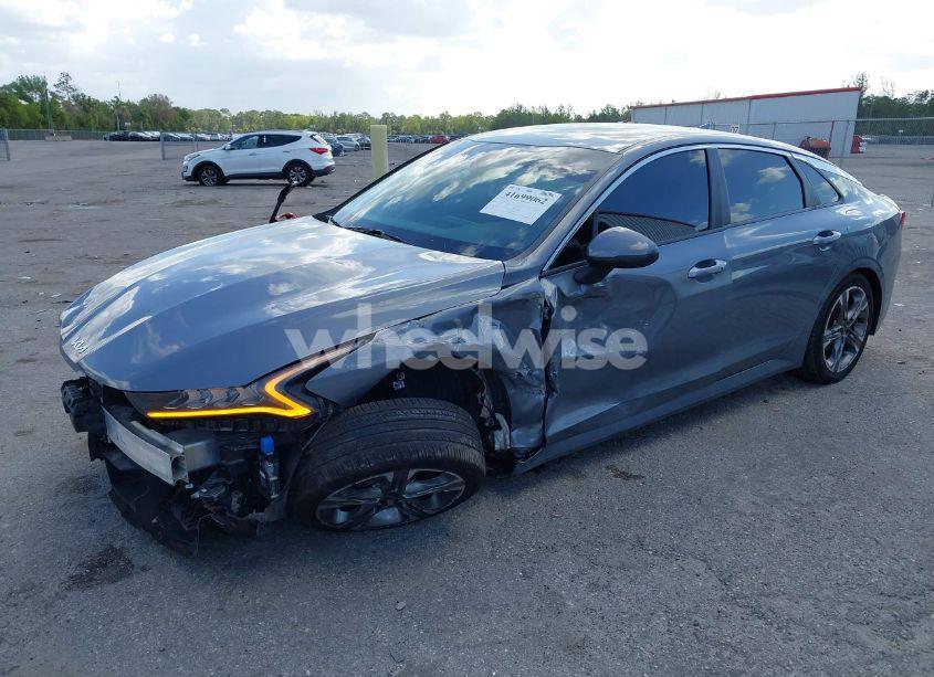 Photo 2 of 2022 Kia K5 LXS (VIN 5XXG14J2XNG153476)