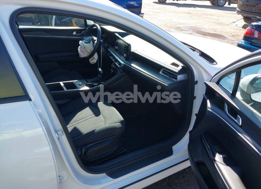 Photo 5 of 2023 Kia K5 LXS (VIN 5XXG14J2XPG220175)