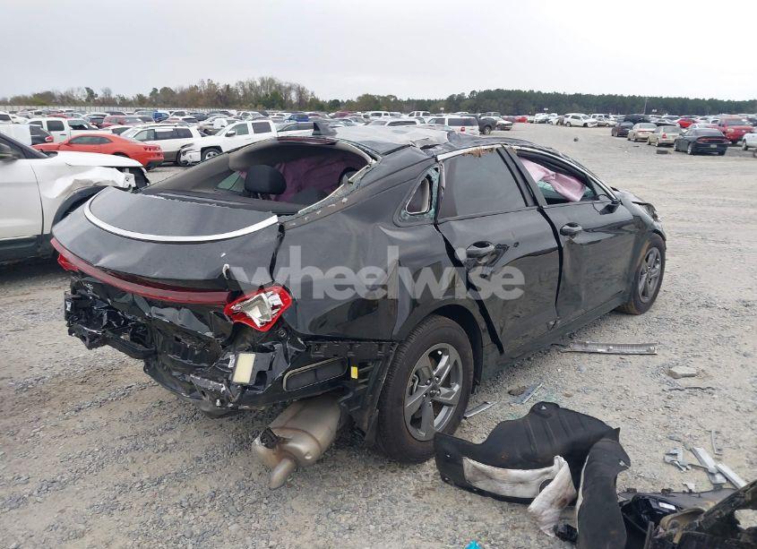 Photo 4 of 2024 Kia K5 LXS (VIN 5XXG14J2XRG237528)