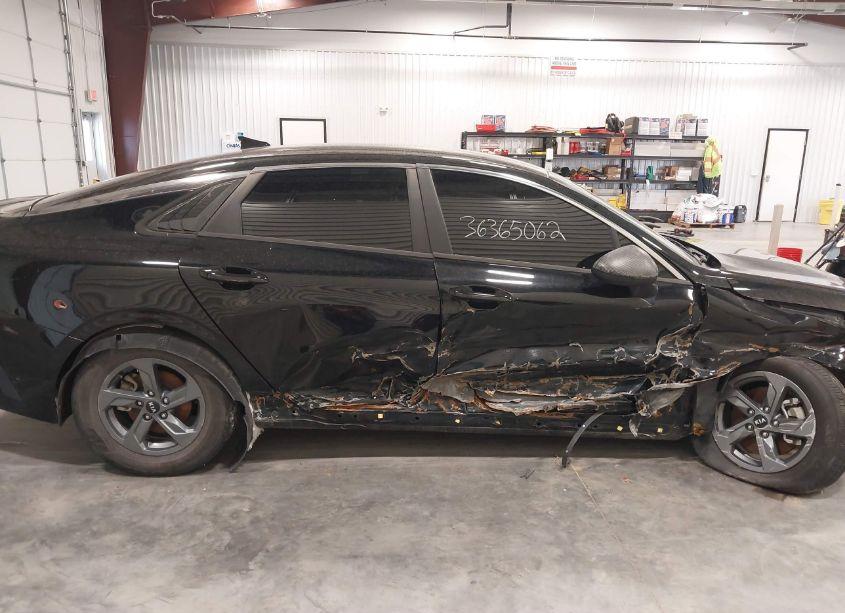 Photo 13 of 2021 Kia K5 LX (VIN 5XXG24J21MG016759)