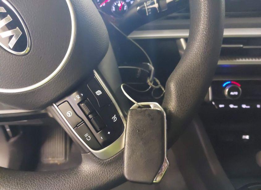 Photo 11 of 2021 Kia K5 LX (VIN 5XXG24J21MG016874)