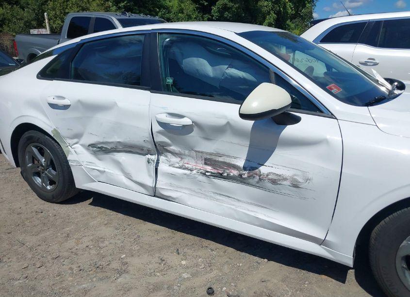 Photo 6 of 2021 Kia K5 LX (VIN 5XXG24J29MG014354)