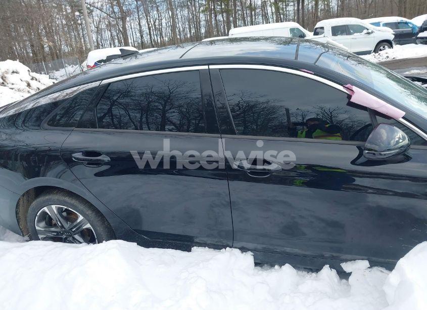 Photo 13 of 2021 Kia K5 EX (VIN 5XXG34J20MG007046)