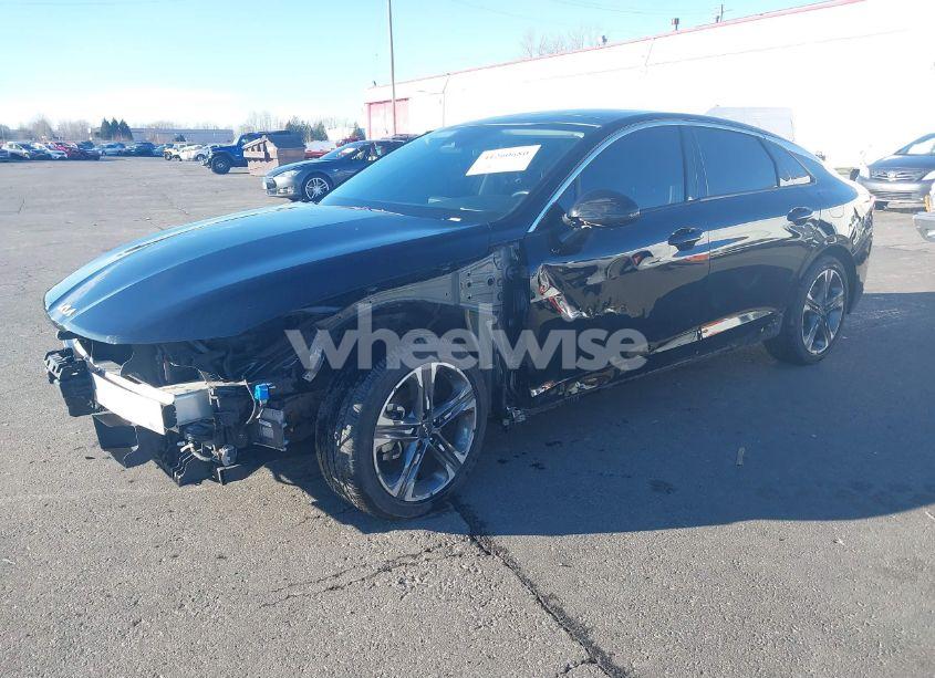 Photo 2 of 2022 Kia K5 EX (VIN 5XXG34J24NG109886)