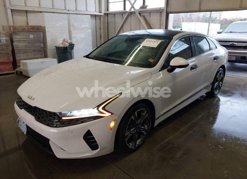 Photo 2 of 2022 Kia K5 EX (VIN 5XXG34J24NG119737)