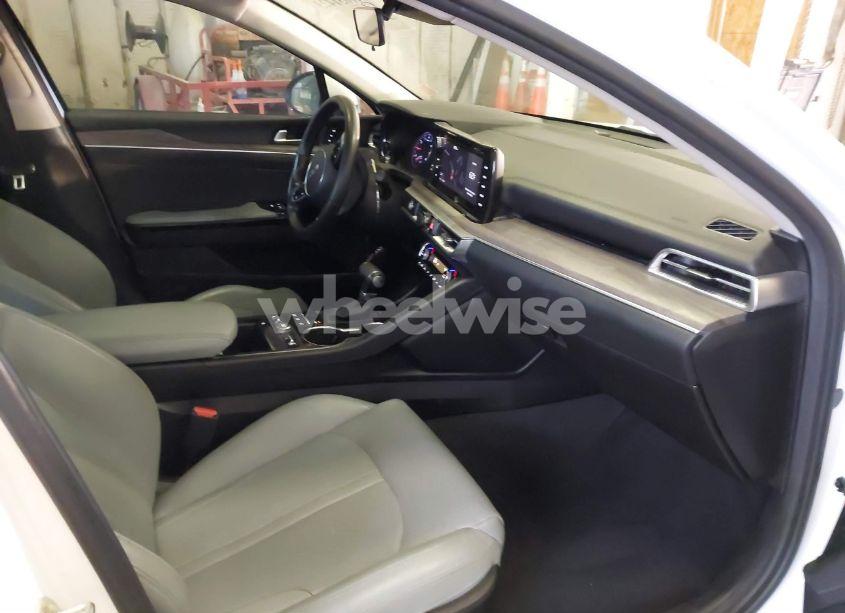 Photo 5 of 2022 Kia K5 EX (VIN 5XXG34J24NG119737)