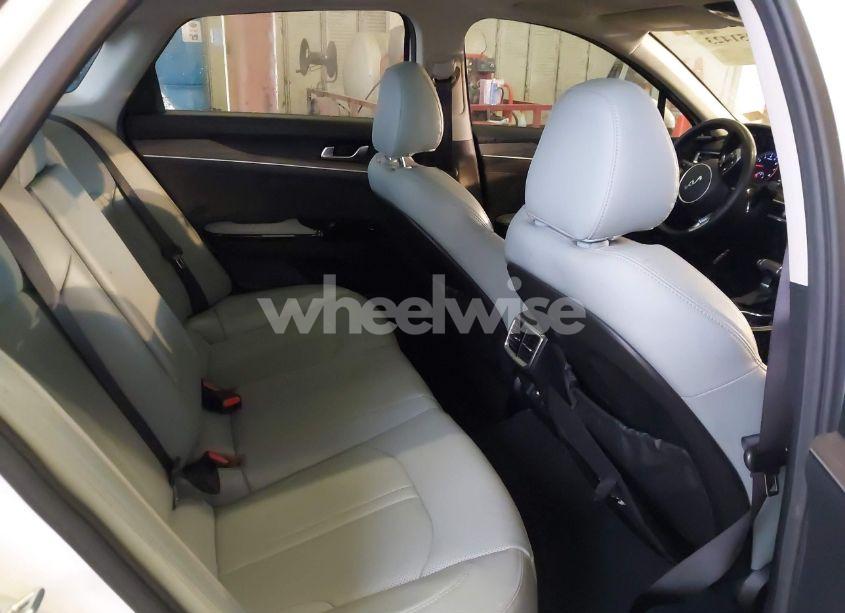 Photo 8 of 2022 Kia K5 EX (VIN 5XXG34J24NG119737)