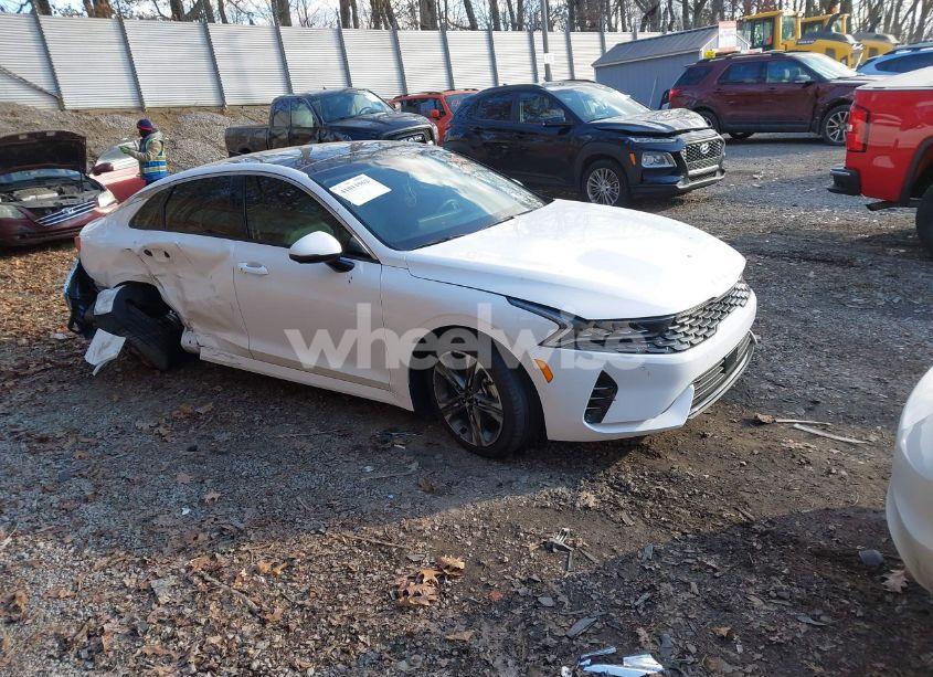 2024 Kia K5 EX (VIN 5XXG34J25RG228696) main photo