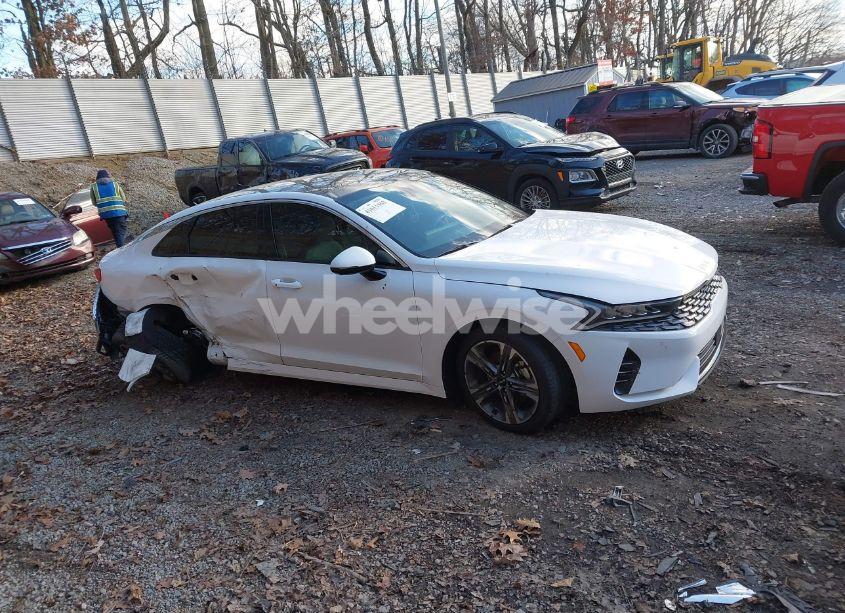 Photo 13 of 2024 Kia K5 EX (VIN 5XXG34J25RG228696)