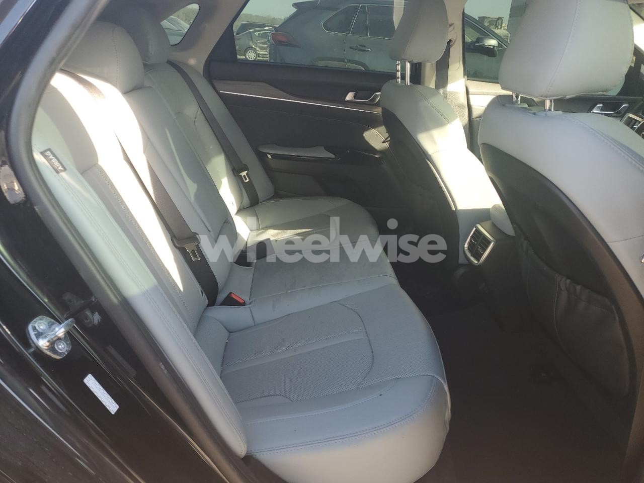 Photo 10 of 2024 KIA K5 EX (VIN 5XXG34J2XRG234266)