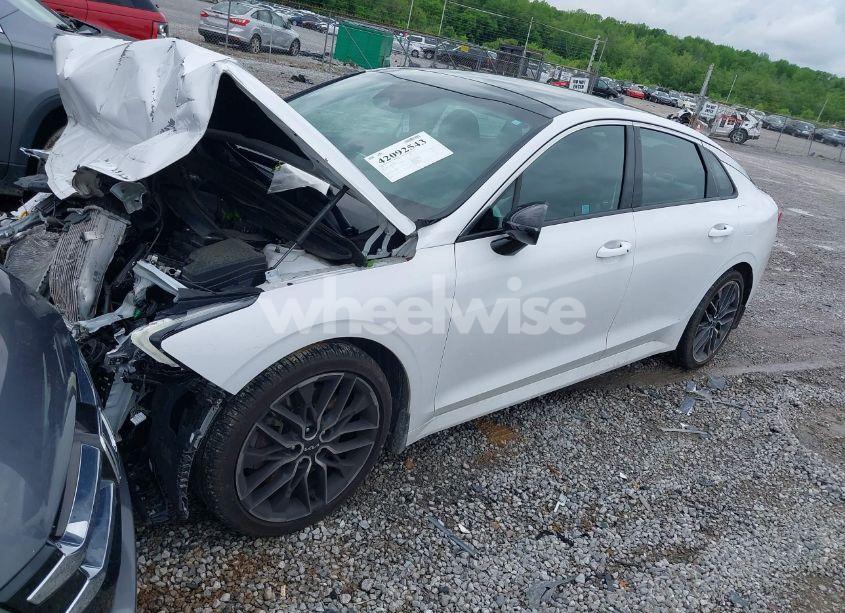 Photo 2 of 2024 Kia K5 GT (VIN 5XXG44J89RG249052)