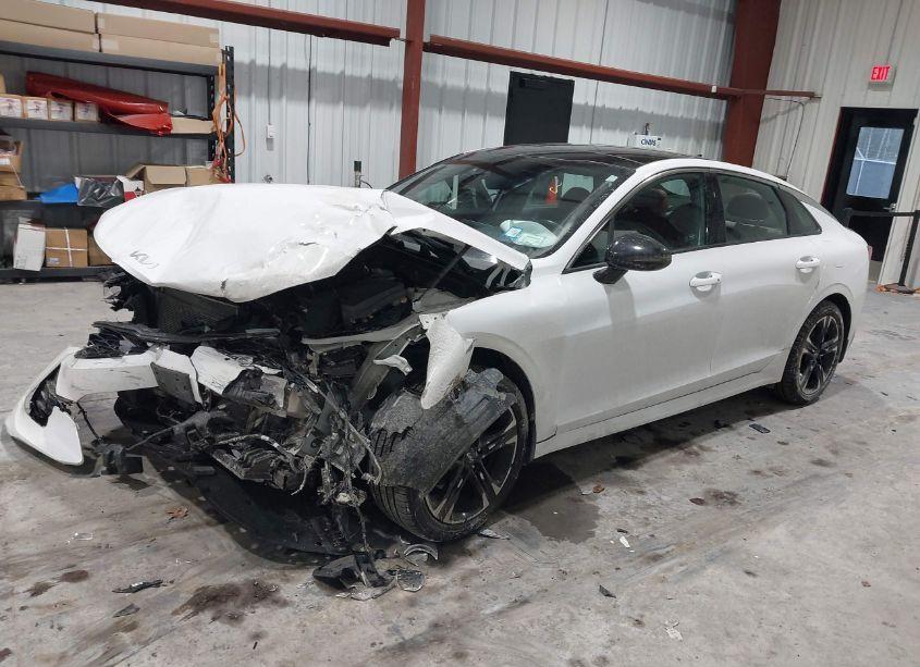 Photo 2 of 2022 Kia K5 GT-LINE (VIN 5XXG64J21NG149978)