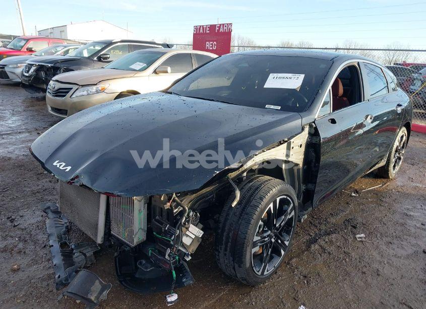 Photo 2 of 2024 Kia K5 GT-LINE (VIN 5XXG64J22RG249903)