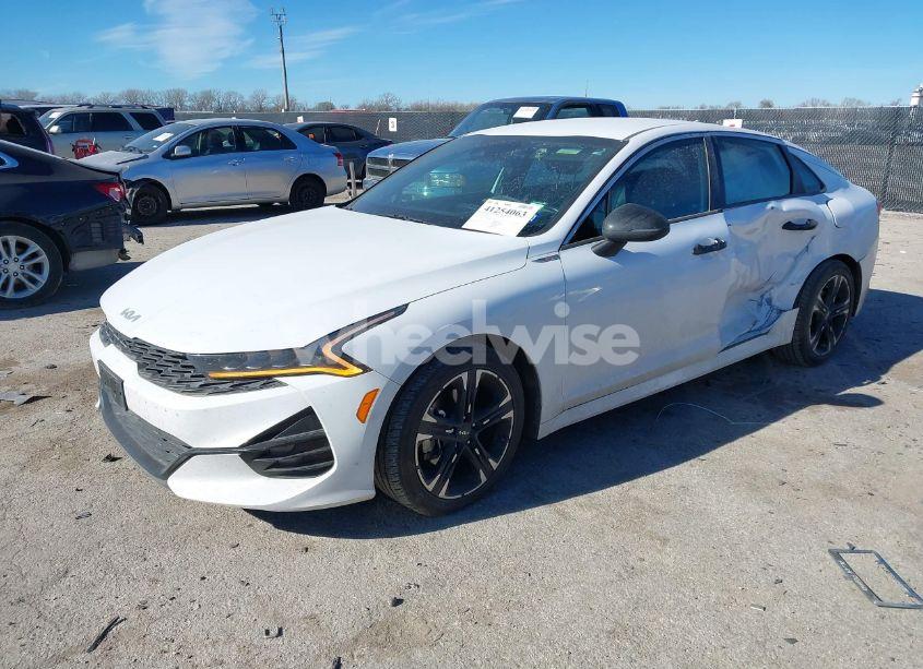 Photo 2 of 2022 Kia K5 GT-LINE (VIN 5XXG64J23NG102967)