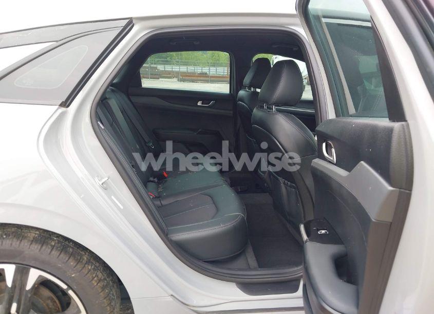 Photo 8 of 2024 Kia K5 GT-LINE (VIN 5XXG64J23RG241521)