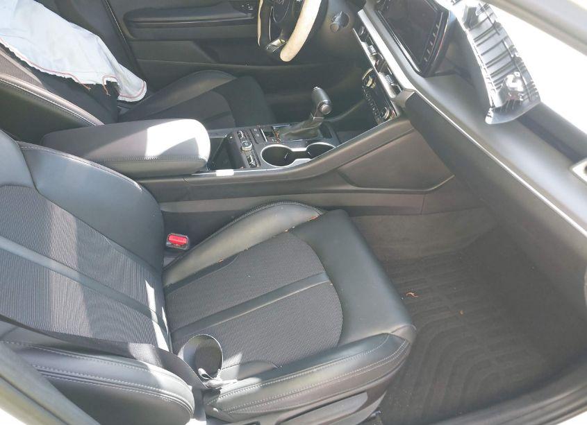 Photo 5 of 2024 Kia K5 GT-LINE (VIN 5XXG64J23RG244242)