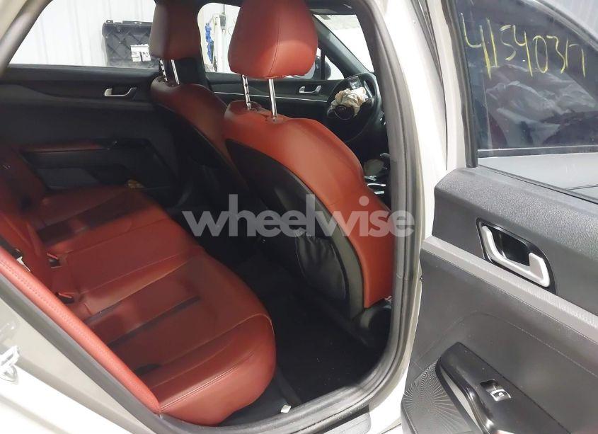 Photo 8 of 2021 Kia K5 GT-LINE (VIN 5XXG64J25MG018566)