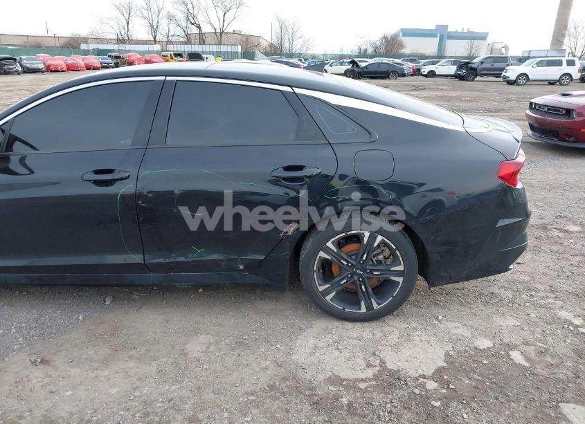 Photo 17 of 2023 Kia K5 GT-LINE (VIN 5XXG64J25PG220666)