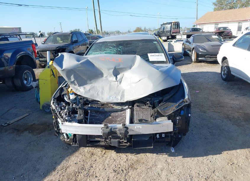 Photo 6 of 2024 Kia K5 GT-LINE (VIN 5XXG64J26RG254151)