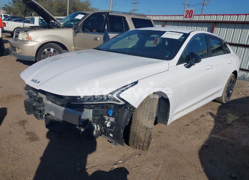 Photo 2 of 2024 Kia K5 GT-LINE (VIN 5XXG64J28RG231695)