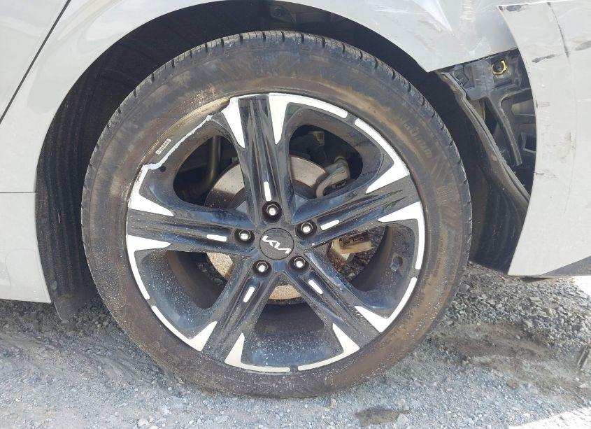 Photo 12 of 2022 Kia K5 GT-LINE (VIN 5XXG64J29NG151932)