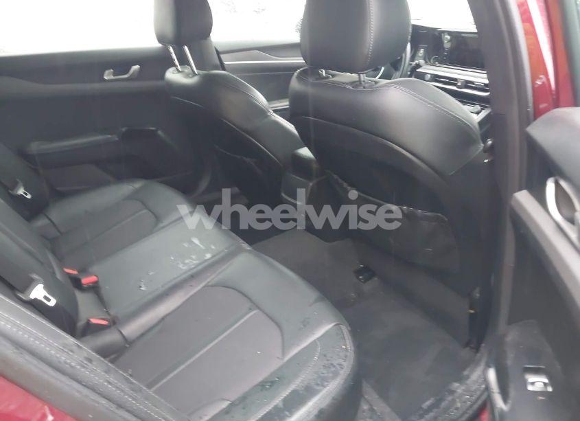 Photo 8 of 2022 Kia K5 GT-LINE (VIN 5XXG64J2XNG101380)