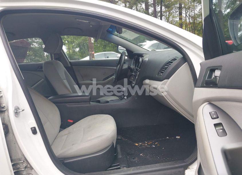 Photo 5 of 2012 Kia Optima LX (VIN 5XXGM4A70CG035128)