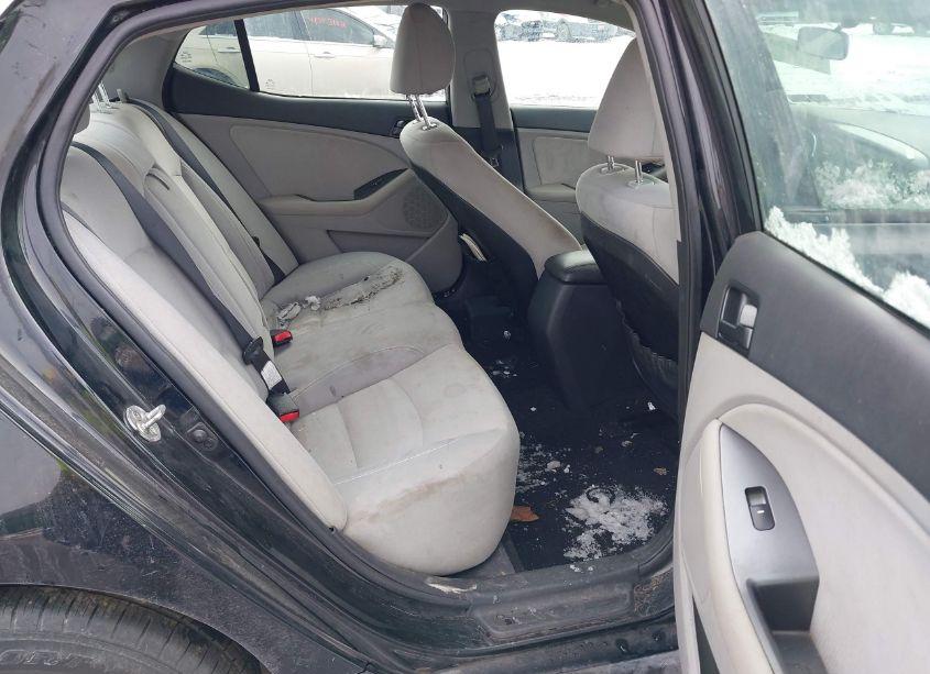 Photo 8 of 2012 Kia Optima LX (VIN 5XXGM4A70CG049692)