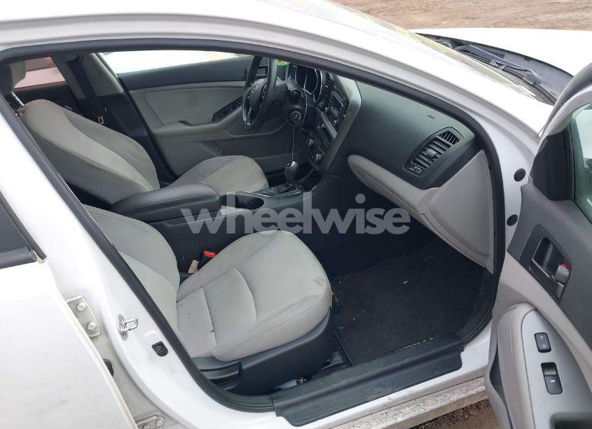 Photo 5 of 2012 Kia Optima LX (VIN 5XXGM4A70CG069005)