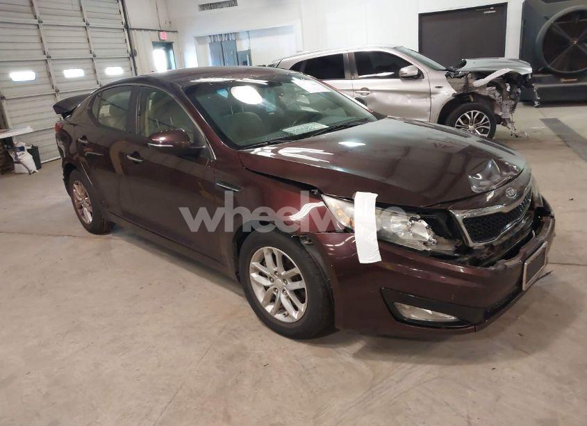2012 Kia Optima LX (VIN 5XXGM4A70CG077105) main photo
