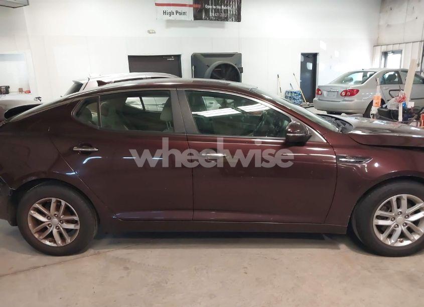 Photo 13 of 2012 Kia Optima LX (VIN 5XXGM4A70CG077105)