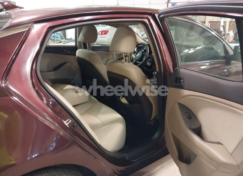 Photo 8 of 2012 Kia Optima LX (VIN 5XXGM4A70CG077105)