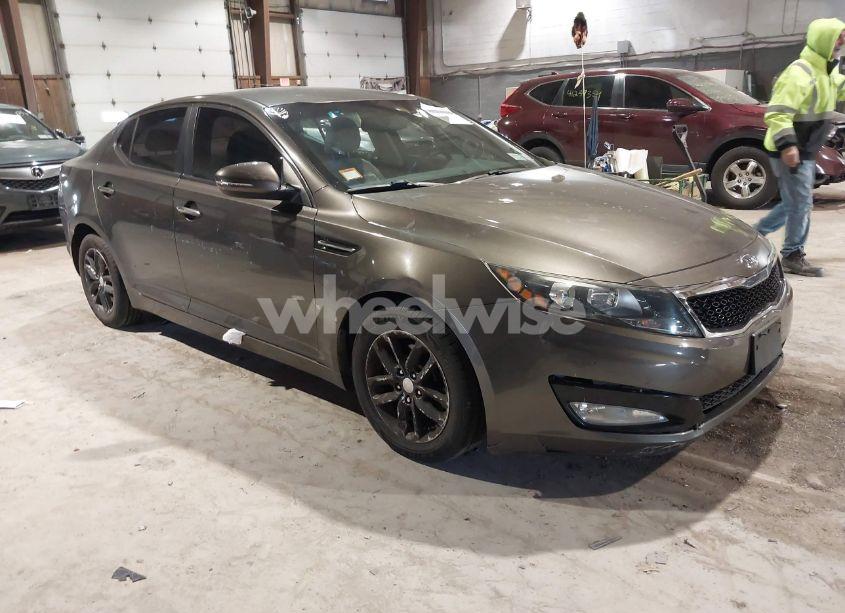 2012 Kia Optima LX (VIN 5XXGM4A70CG083910) main photo