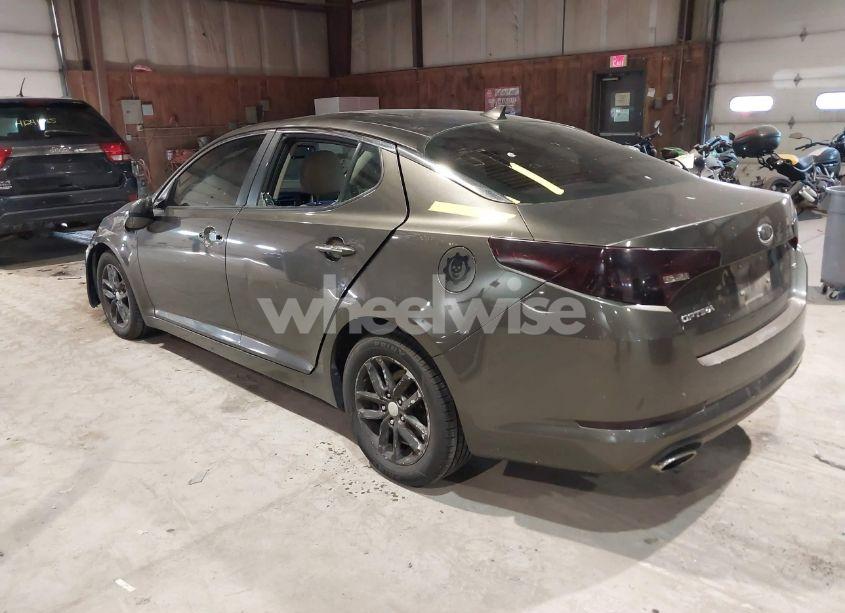 Photo 3 of 2012 Kia Optima LX (VIN 5XXGM4A70CG083910)