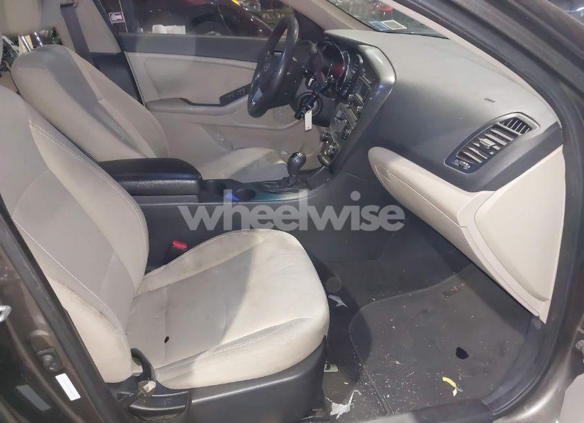 Photo 5 of 2012 Kia Optima LX (VIN 5XXGM4A70CG083910)