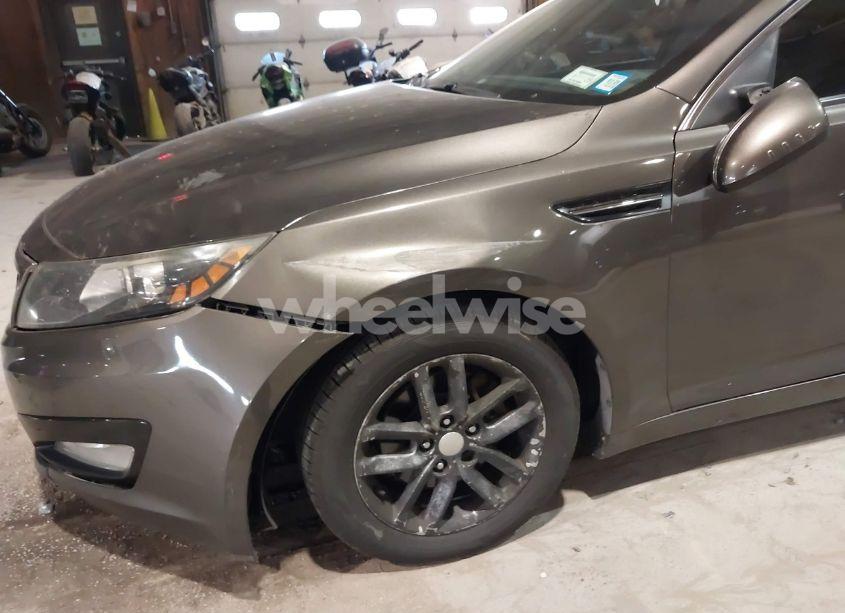 Photo 6 of 2012 Kia Optima LX (VIN 5XXGM4A70CG083910)