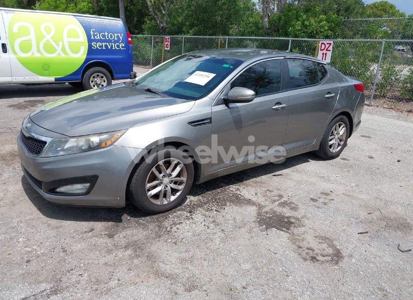 Photo 2 of 2013 Kia Optima LX (VIN 5XXGM4A70DG098148)