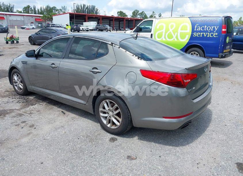 Photo 3 of 2013 Kia Optima LX (VIN 5XXGM4A70DG098148)