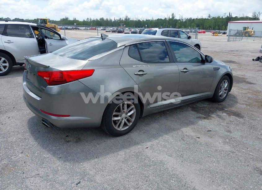 Photo 4 of 2013 Kia Optima LX (VIN 5XXGM4A70DG098148)