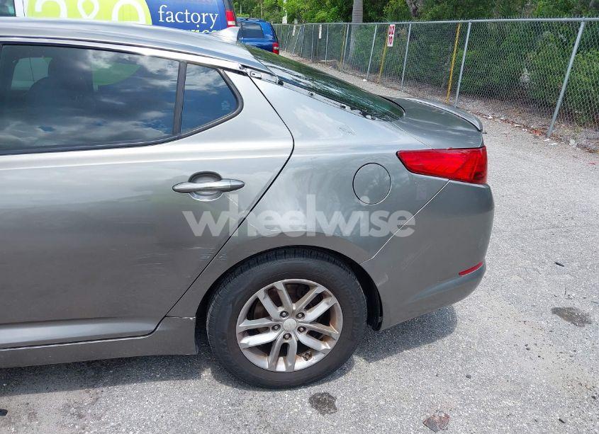 Photo 6 of 2013 Kia Optima LX (VIN 5XXGM4A70DG098148)