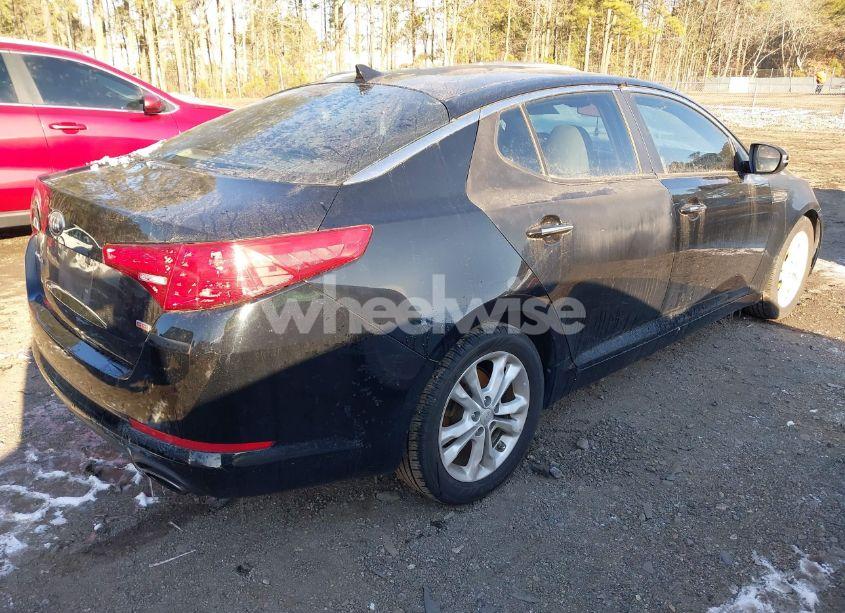 Photo 4 of 2013 Kia Optima LX (VIN 5XXGM4A70DG114798)