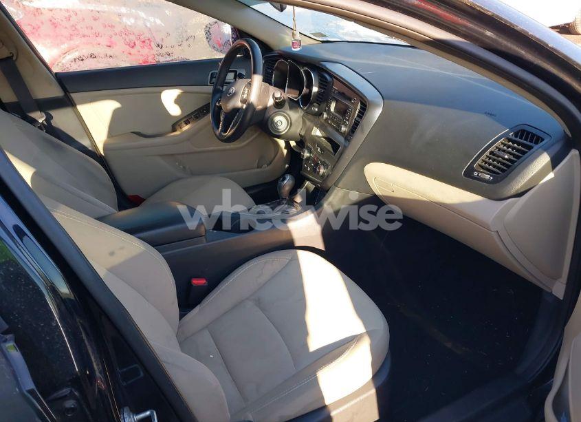 Photo 5 of 2013 Kia Optima LX (VIN 5XXGM4A70DG114798)