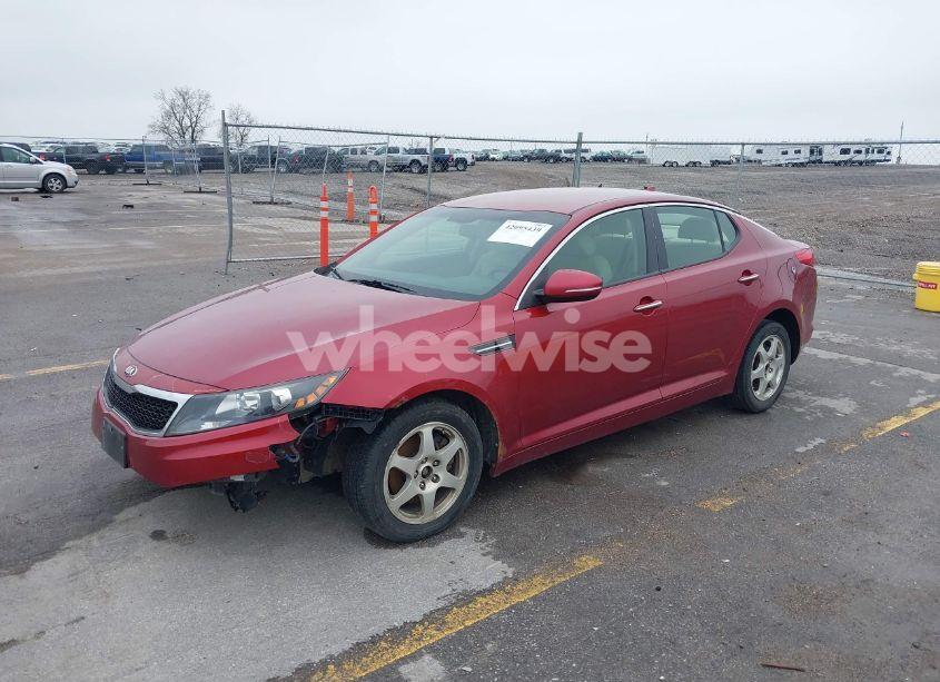 Photo 2 of 2013 Kia Optima LX (VIN 5XXGM4A70DG115613)
