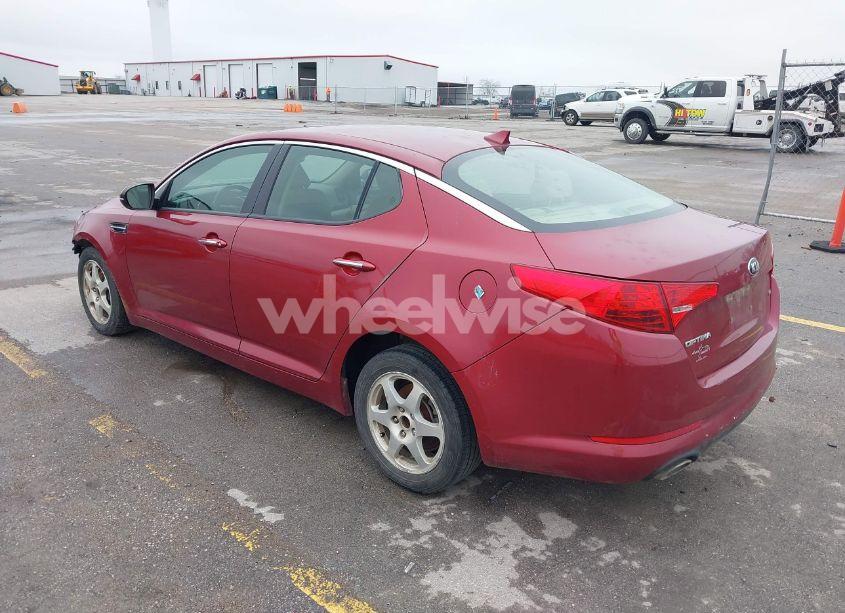 Photo 3 of 2013 Kia Optima LX (VIN 5XXGM4A70DG115613)