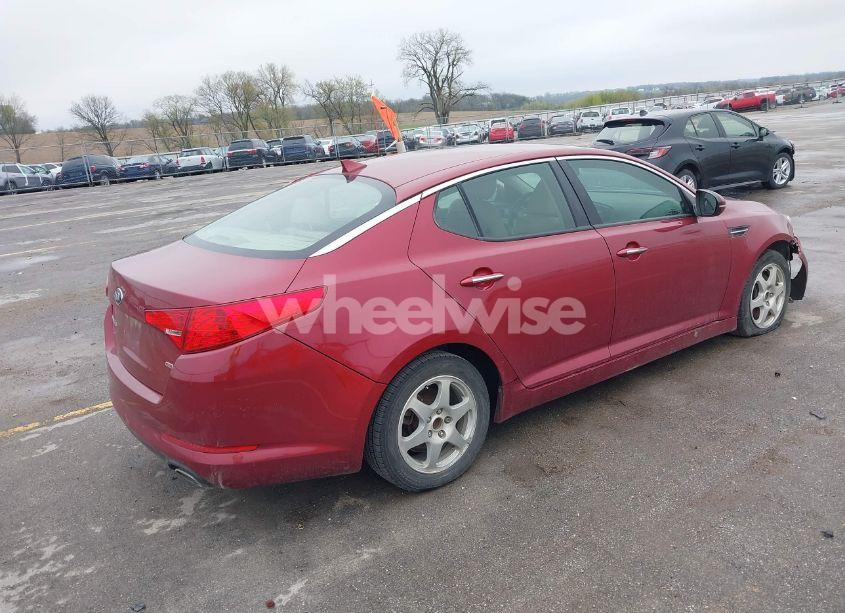 Photo 4 of 2013 Kia Optima LX (VIN 5XXGM4A70DG115613)