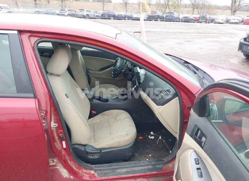 Photo 5 of 2013 Kia Optima LX (VIN 5XXGM4A70DG115613)