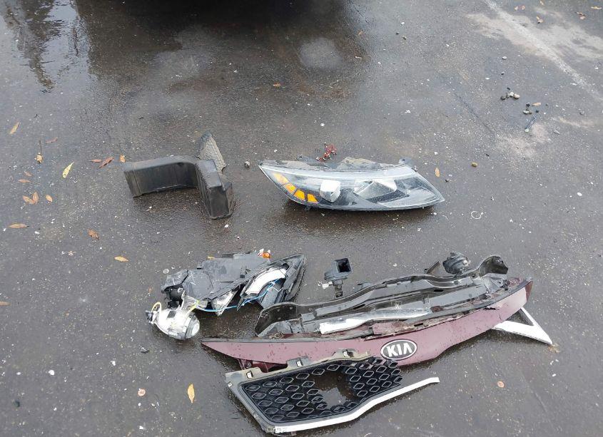 Photo 12 of 2013 Kia Optima LX (VIN 5XXGM4A70DG132296)