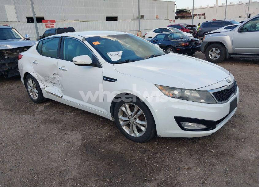 2013 Kia Optima LX (VIN 5XXGM4A70DG165458) main photo
