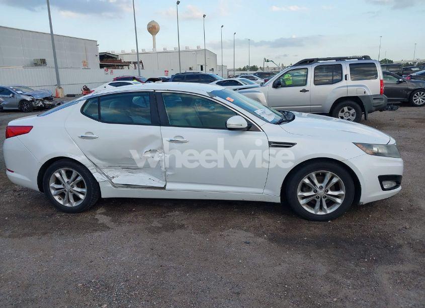 Photo 13 of 2013 Kia Optima LX (VIN 5XXGM4A70DG165458)