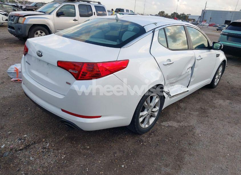 Photo 4 of 2013 Kia Optima LX (VIN 5XXGM4A70DG165458)